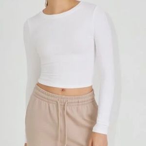 GARAGE “KIMMY LONG SLEEVE CREWNECK TOP” WHITE/MEDIUM